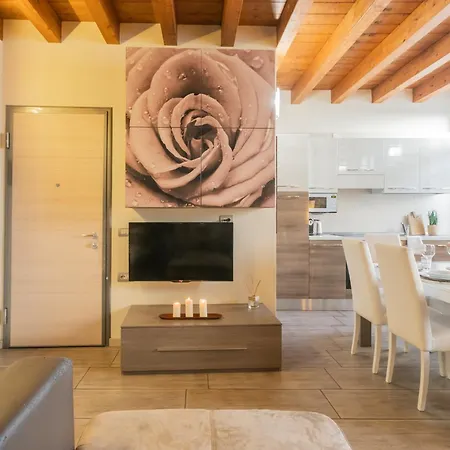 Domus In By Rent Apartamento Como