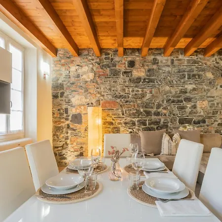 Domus In By Rent كومو