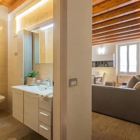 Domus In By Rent Apartament Como